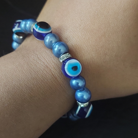 Blue Evil Eye Bracelet - Picture 2 of 8